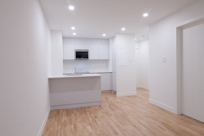 Building Photo - 760 Av. Galt Unit 309