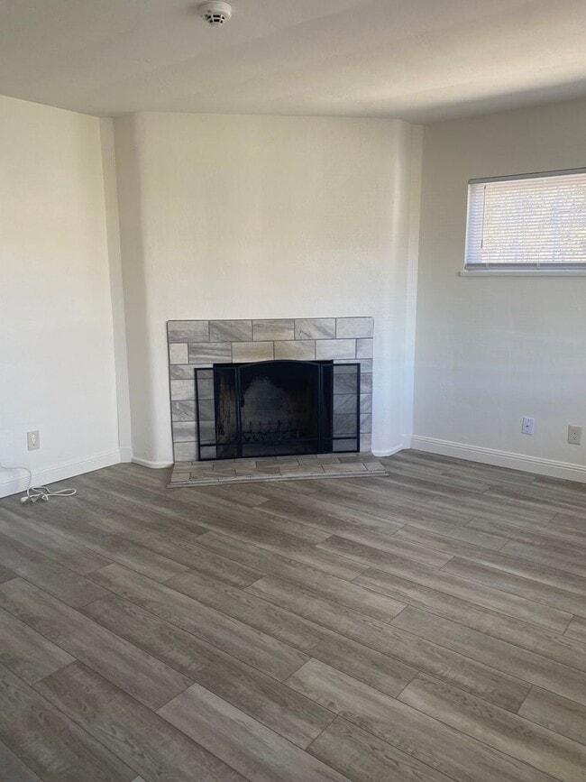 Photo - Sweet 4 bd, 2 bath, 2+car garage near MidTown