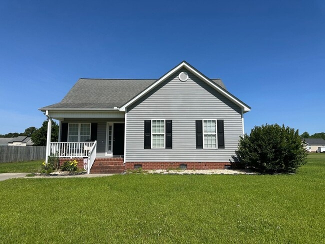 Inviting 3 Bed 2 Bath House - Inviting 3 Bed 2 Bath House
