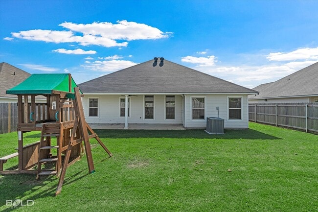 Photo - 257 Sedgewick Ave
