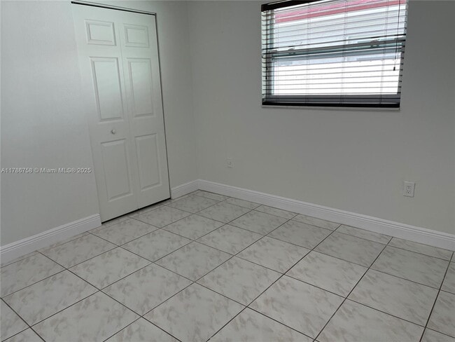 Photo - 10571 SW 27th St