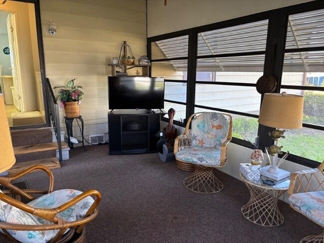 Photo - 617 Webb Way