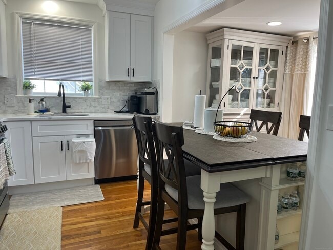 Photo - 42 Givens Ave