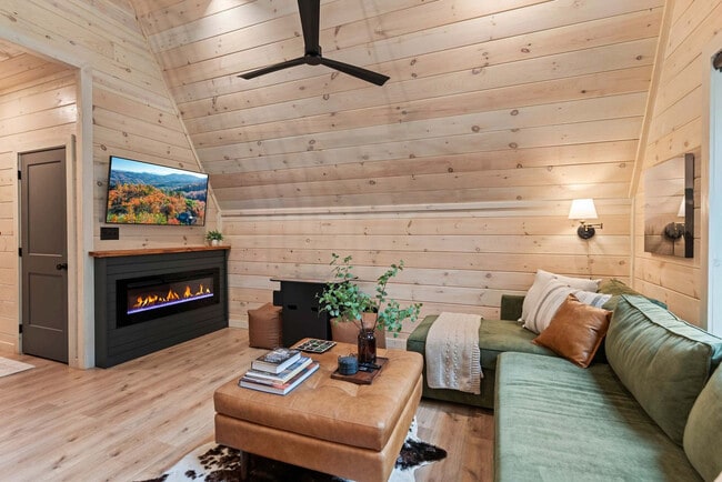 Photo - 1903 Ash Pass Unit ID1230070P