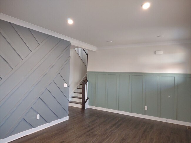 Photo - Superlative 6 Bedroom, 5 Bathroom Home in an Upscale Community!