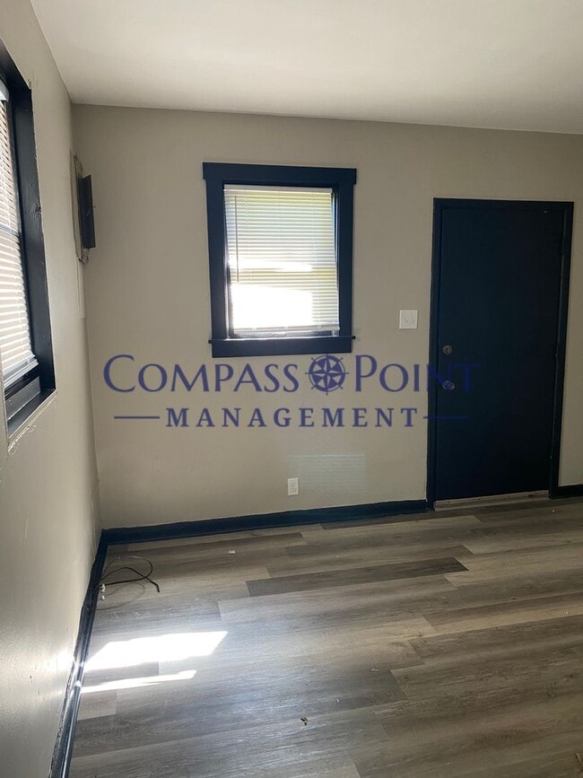 Photo - 707-709 Paul Ave Unit 709