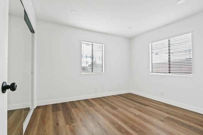 Photo - 525 W. 8th St.