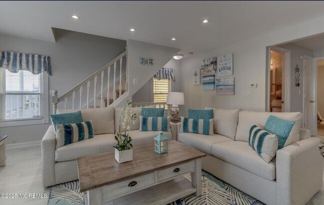 Photo - 10 Seaview Ave