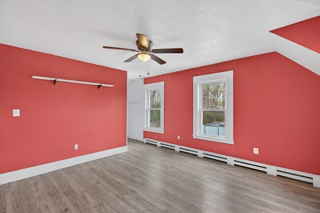 Photo - 37 W Myrtle St Unit Apt B