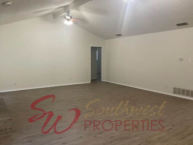 Photo - 4-Bedroom home in a quiet neighborhood