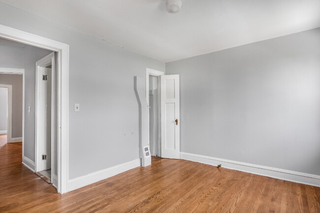 Photo - 1030 N Luzerne Ave House