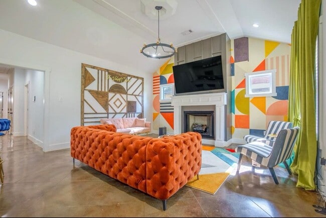 Photo - 1702 Netherwood Ave