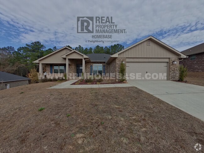 Building Photo - Spacious Family Home in Crestview | 4BR/3B...