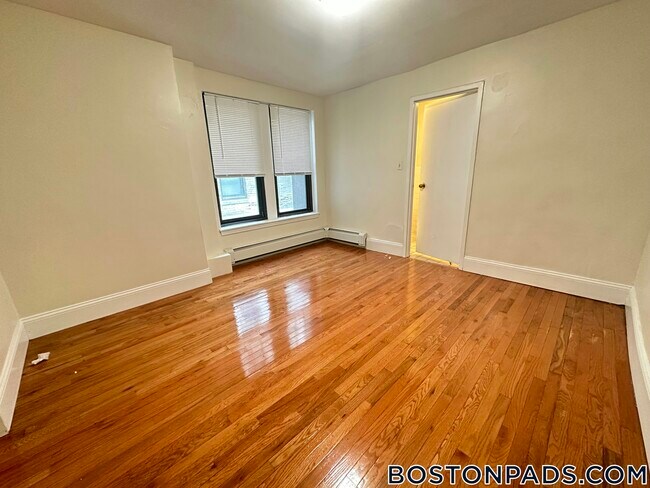 Photo - 1758 Commonwealth Ave Unit A