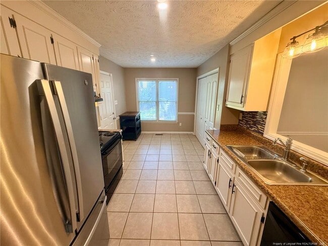 Photo - 146 Greentree Dr