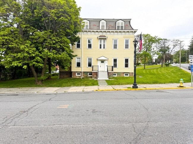 Photo - Live on Warren Street — Fresh, Bright, Downtown Apartment Unit 6