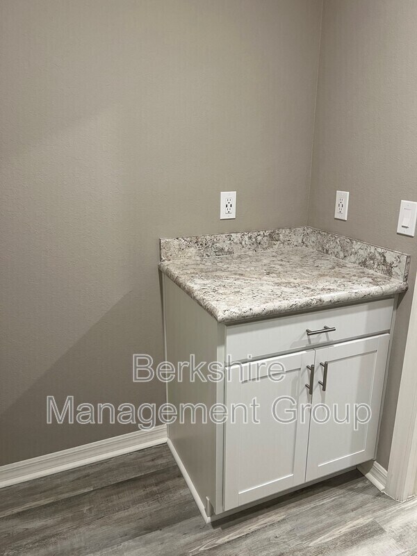 Photo - 1142 Brook Meadow Dr