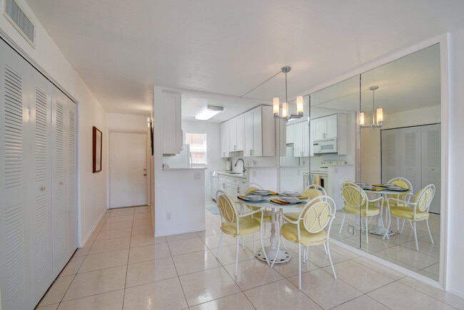 Photo - 550 SW 2nd Ave Unit 125