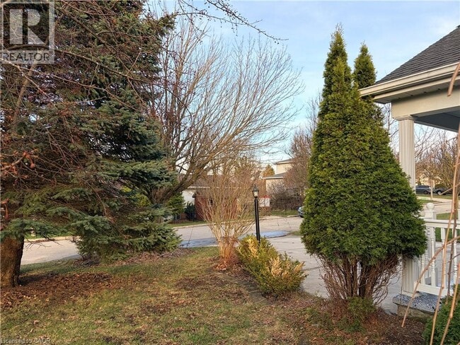 Photo - 209 Haldane Ct