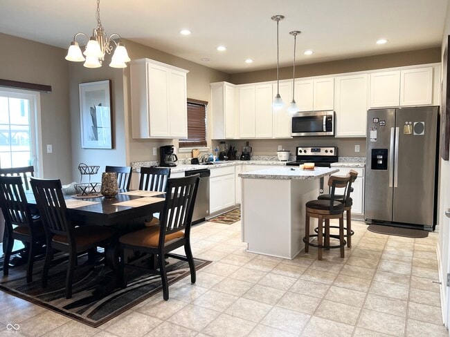 Photo - 1694 Wedgewood Pl