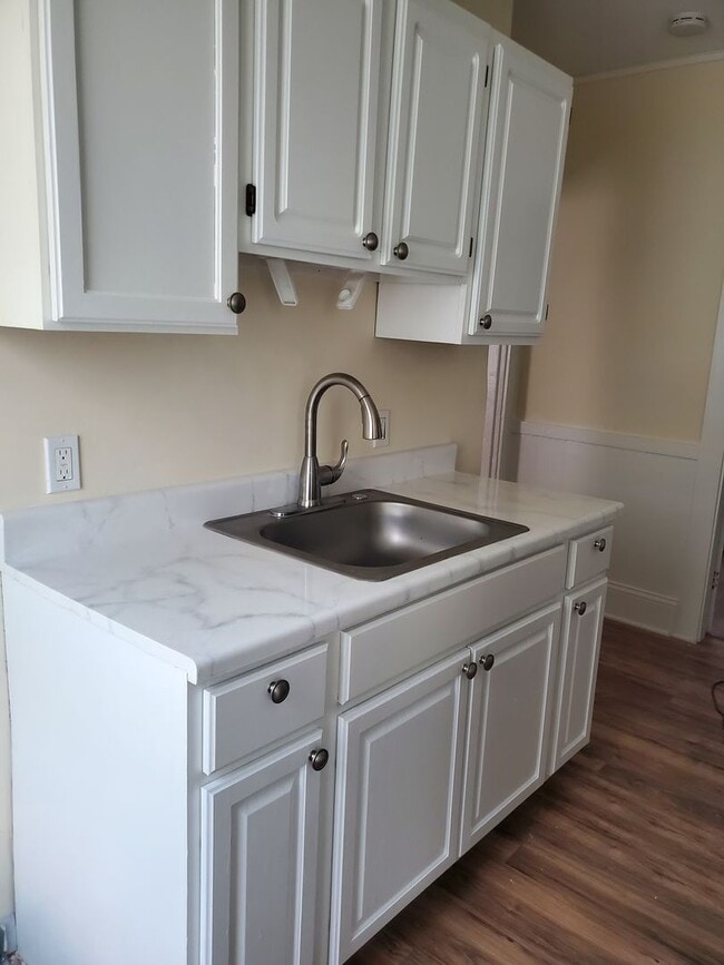 Building Photo - 45 Bellevue Ave Unit 2