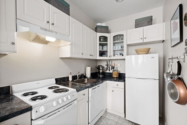 605 Massachusetts Ave Unit 6