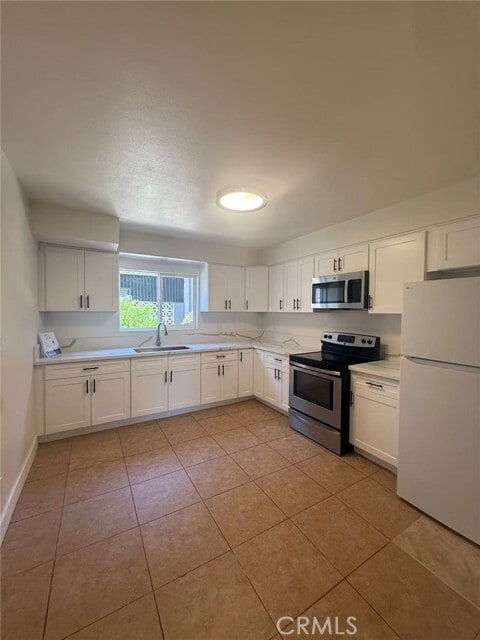 Building Photo - 2018 Las Vegas Ave Unit 8