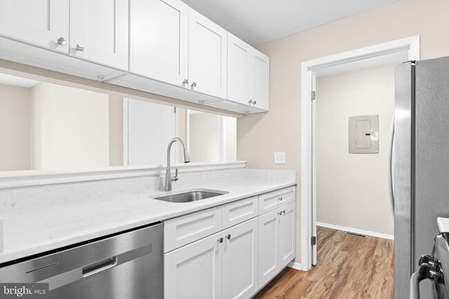 Photo - 705 Woodhollow Dr