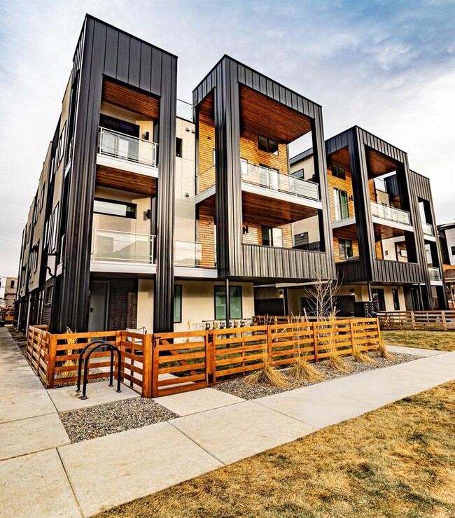 Photo - 1724 Irving St Condo