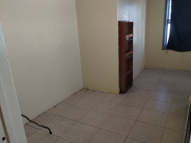 911 Casa Grande St