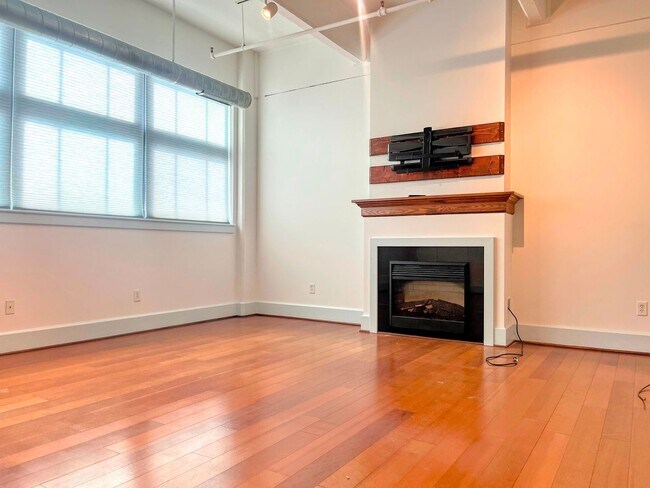 Photo - 210 Ellicott St Unit 1