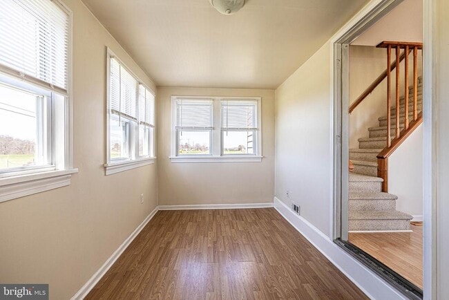 Photo - 230 Landing St