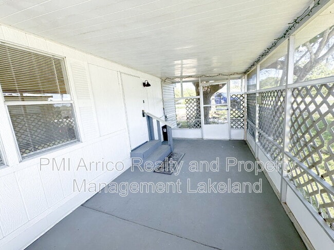 Photo - 753 W Main St