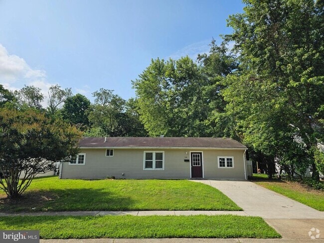 Building Photo - 58 Edgewood Rd Rental