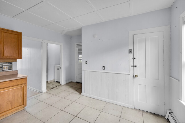 Photo - 223 Lawlor St Apartment Unit 2