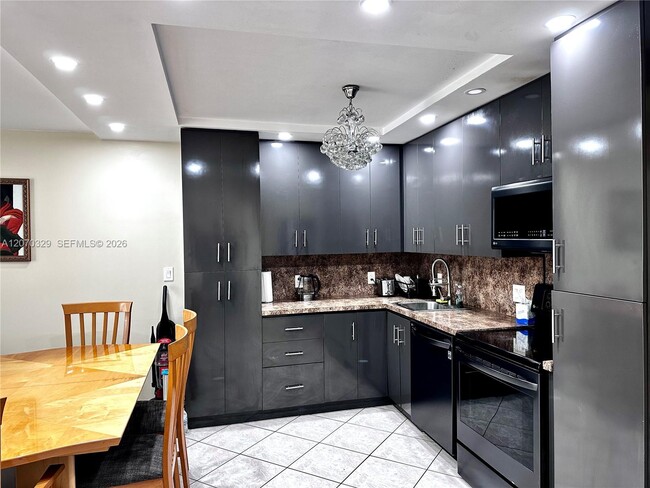 Photo - 1817 S Ocean Dr Unit 823