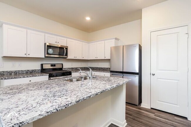 Photo - 5251 Dawn Break