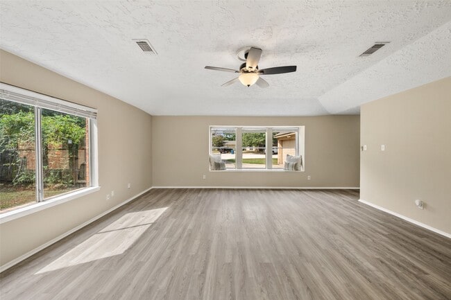 Photo - 21018 Verdecove Ln