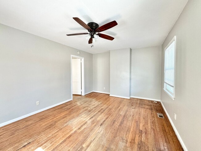 1006 East Side Dr Unit 1006 E Side Drive Unit B