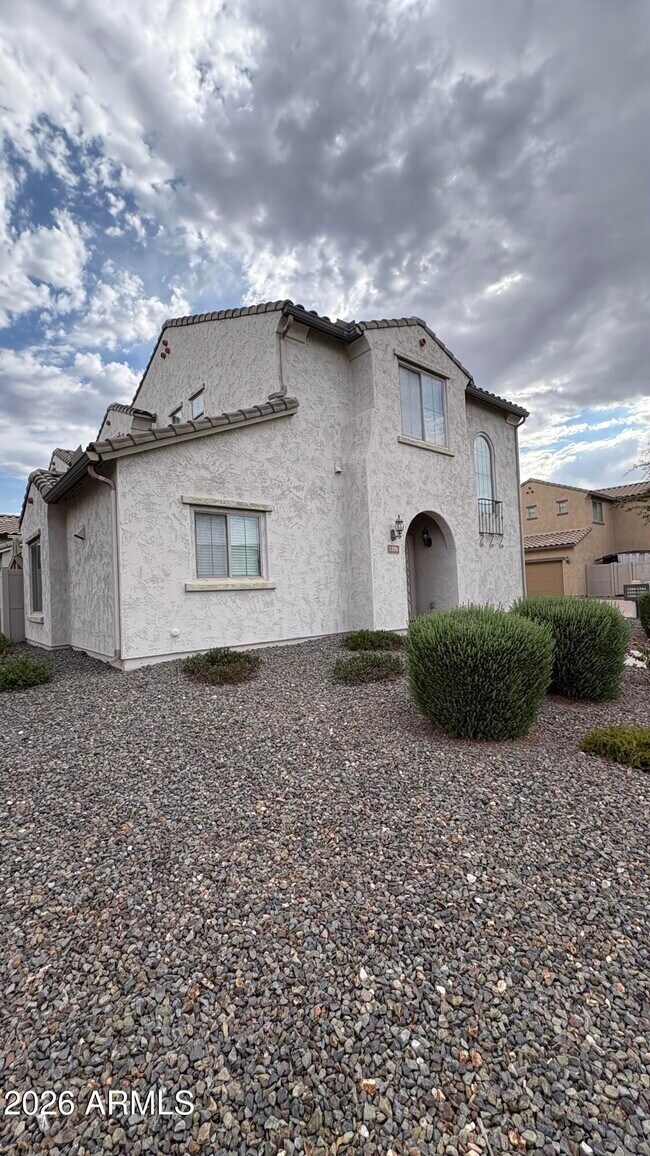 5396 W Molly Ln