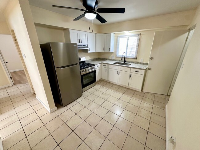 Photo - 1166 Tonawanda Ave Unit 1166