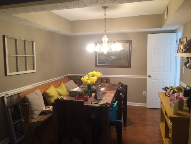 Photo - Spacious 3 Bedroom 2.5 Bath Townhome with Community Pool!!