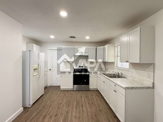 Photo - 7819 Quirt Dr