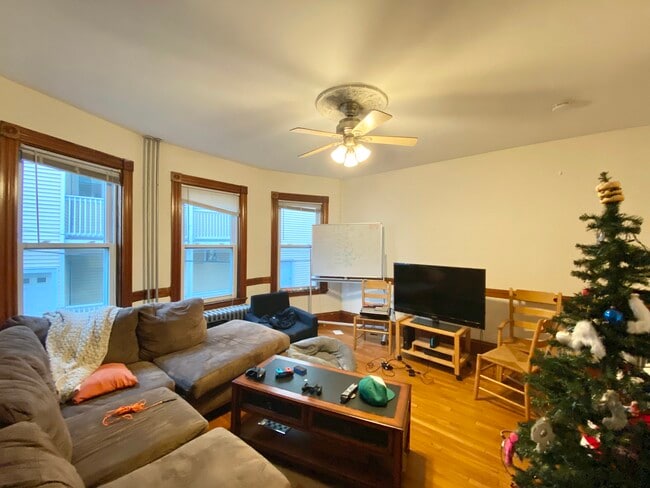 Photo - 121 Calumet St Unit 2