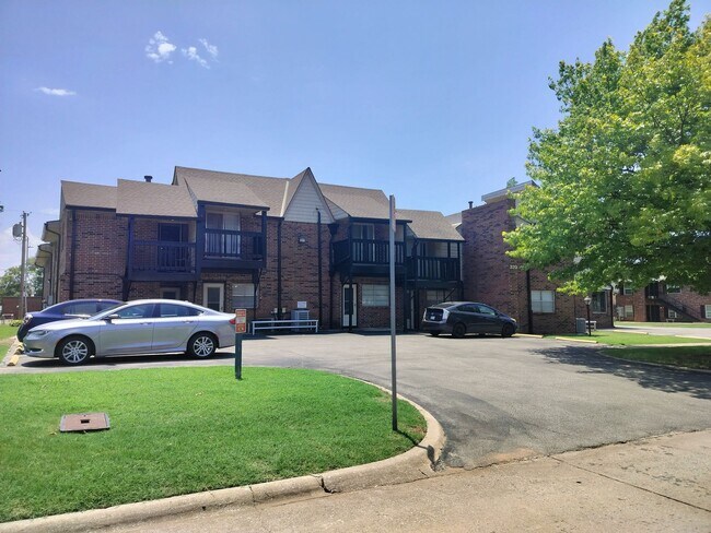 2-bedroom, 1.5-bathroom townhouse apartmen... - 2-bedroom, 1.5-bathroom townhouse apartmen... Unidad 5
