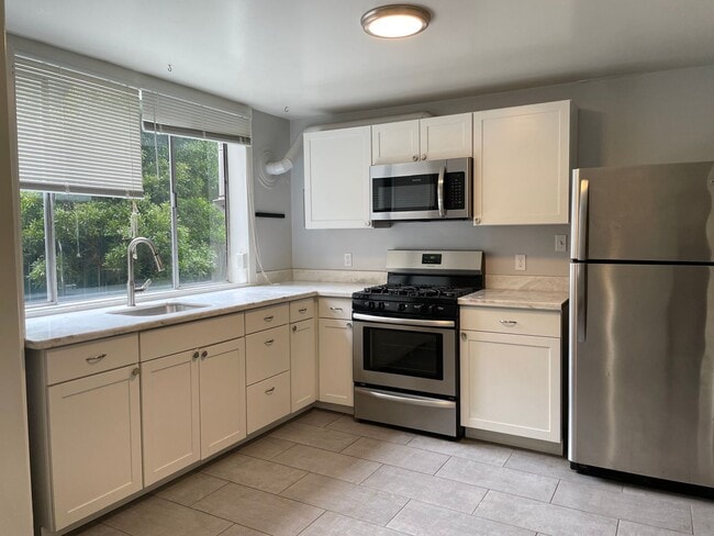 Clayton Street 535-545 - Clayton Street 535-545 Apartamento Unidad 545