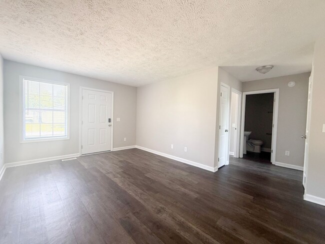 Photo - 480 W 4th St Unit 480  A