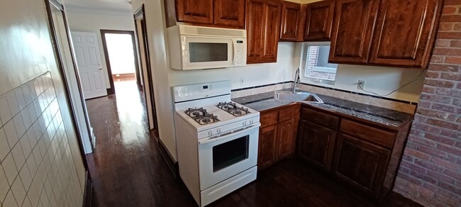 Photo - 262 Bond St Unit 262