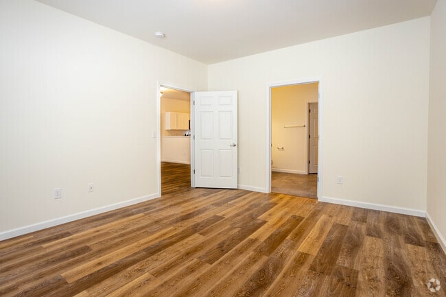 2BR, 2BA