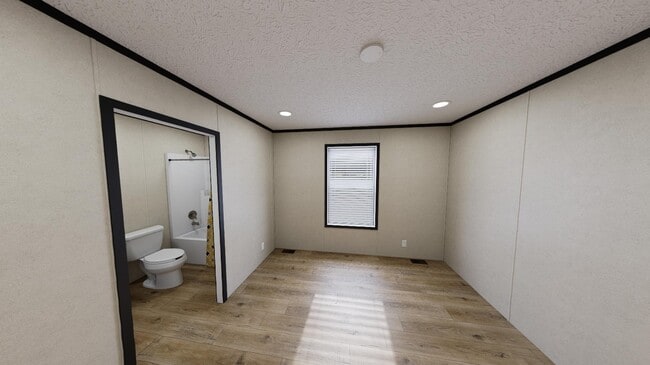 Photo - 121 Desander Dr